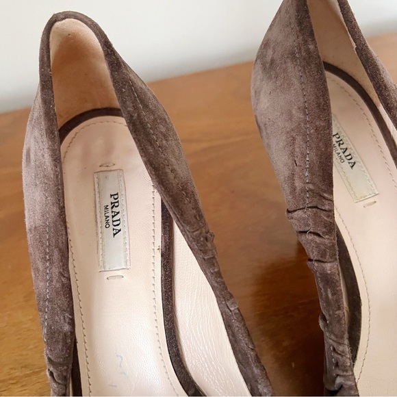 Prada • vintage Y2K brown suede bow kitten heels pumps ruched pleated point toe - Picture 5 of 10